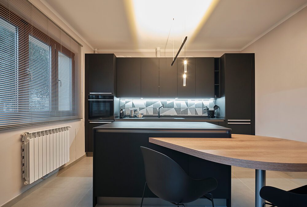 Black kitchen